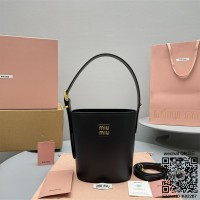 미우미우 MIUMIU 버킷백