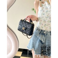 샤넬 CHANEL 신상 탑핸들 케이스백