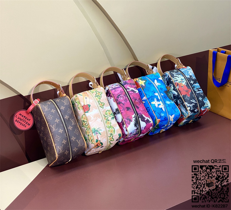 루이비통 Louis Vuitton 토일렛 도프 키트 토일렛 파우치 락커 돕 키트  M83112M83112