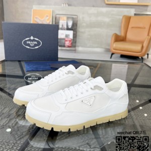 프라다 스니커즈