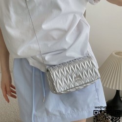 미우미우 MIUMIU WOC체인 숄더백
