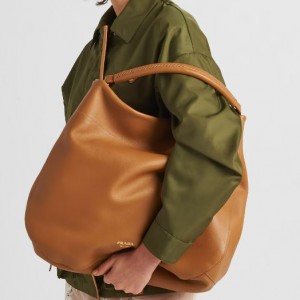 프라다 라지 가죽 숄더백  1BC219