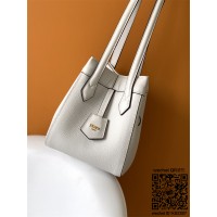 펜디 FENDI 신상 미니 오리가미백 8092B68