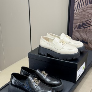 새넬 로퍼 구두 슈즈