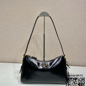 프라다 에메 미디엄 나플락 가죽 숄더백 1BC229
