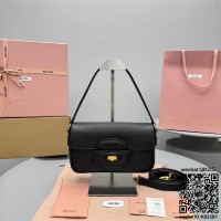 미우미우 신상 크로스백