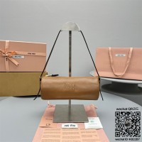 미우미우 신상 나파 호보백