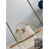 루이비통  마이크로 백 카퓌신 M02132