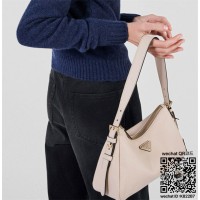 프라다 에메 미디엄 가죽 숄더백 1BC229