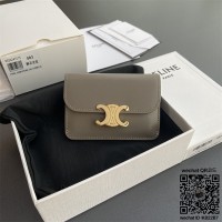 셀린느 CELINE 트리옹프 플랩 카드 지갑 - 샤이니 카프스킨 10I583