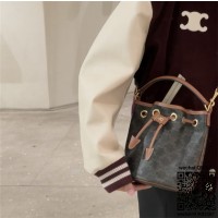 셀린느 CELINE 틴 클라라 백 - 트리옹프 캔버스 & 카프스킨 121672