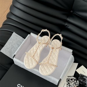 샤넬 힐 샌들 슬리퍼