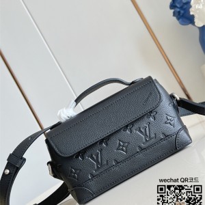 루이비통 스티머 이스트 웨스트 웨어러블 월릿 M13888