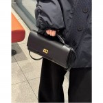 발렌시아가 여성 벨 에어 스몰 클러치 온 스트랩 다크