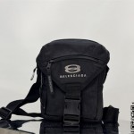 남성 유니티 크로스바디 파우치 블랙 크로스백