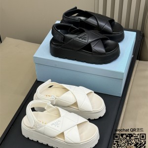 프라다 힐 샌들 슬리퍼