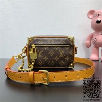 루이비통 소프트 트렁크 미니 크로스백 M14729