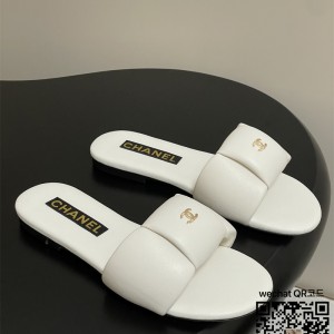 샤넬 힐 샌들 슬리퍼