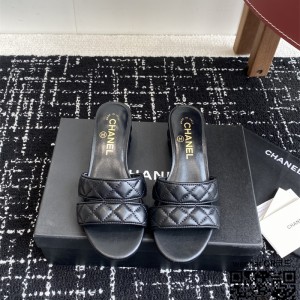 샤넬 힐 샌들 슬리퍼