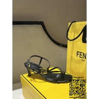 펜디  힐 샌들 슬리퍼