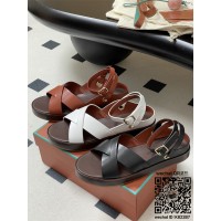 로로피아나 힐 샌들 슬리퍼