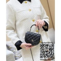 CHANEL 샤넬 25C 펄스 위드 체인 AP4410B