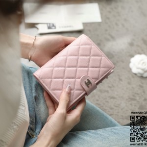 샤넬 캐비어 여권지갑