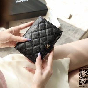 샤넬 캐비어 여권지갑