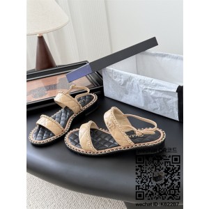 샤넬 힐 샌들 슬리퍼