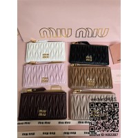 미우미우 MIUMIU 마테라쎄 엔벨롭 카드지갑 5MB006