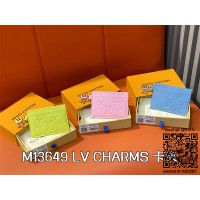 루이비통 LV 참 카드 홀더 카드지갑 M13649