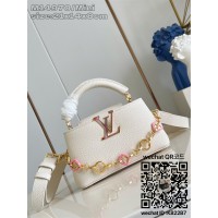 루이비통 Louis Vuitton 카퓌신 이스트 웨스트 미니 22cm