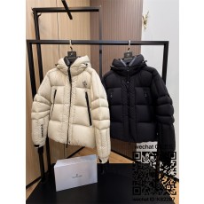 몽클레어 남성 패딩 90%거위털