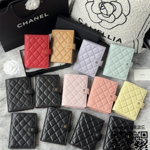 샤넬 캐비어 여권지갑
