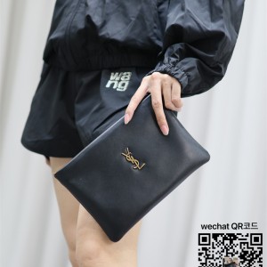 생로랑 칼립소 패디드 클러치 765025 23cm