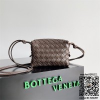 보테가베네타 BV 루프 미니 크로스백 723547