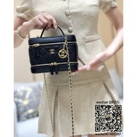 샤넬 CHANEL 25A 체인 코스메틱 케이스 유광 카프스킨 AP4688