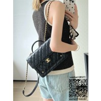 샤넬 CHANEL 핸들 장식의 플랩 백팩