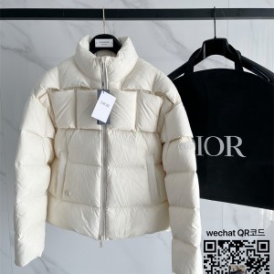 디올  패딩 남성용 90%거위털