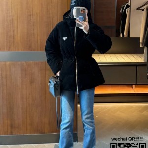 프라다 패딩 여성용 거위털90%