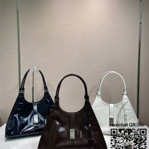 프라다 라지 가죽 토트백 1BG570