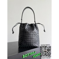 보테가베네타 드로우스트링 버킷 백 836020