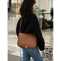 셀린느 소프트 트리옹프 베사체 크로스백 123632