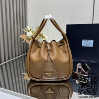 프라다 달링 미니 가죽 버킷 백 1BE087