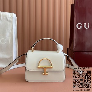 구찌 시에나 스몰 탑 핸들백 ‎855536