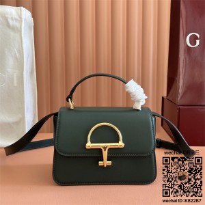 구찌 시에나 스몰 탑 핸들백 ‎855536