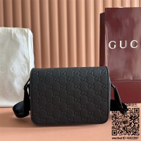 구찌 775097 블랙 GG 러버 이펙트 레더 메신저 크로스백