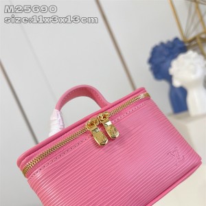 루이비통 니스 뷰티 에피 가죽 핑크 M25690