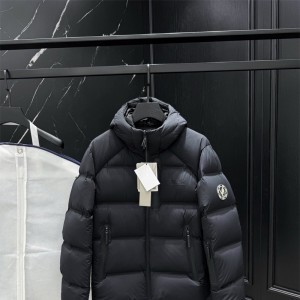 디올 패딩 90%거위털