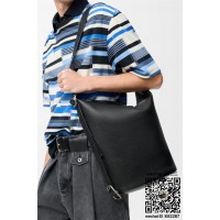 로에베 룹 버킷백